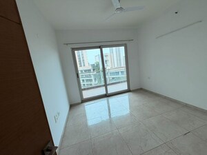 Room in 3 BHK Apartment at Tata Gurgaon Gateway, Sector 112 – for Rent