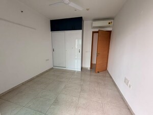 Room in 3 BHK Apartment at Tata Gurgaon Gateway, Sector 112 – for Rent
