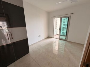 Room in 3 BHK Apartment at Tata Gurgaon Gateway, Sector 112 – for Rent