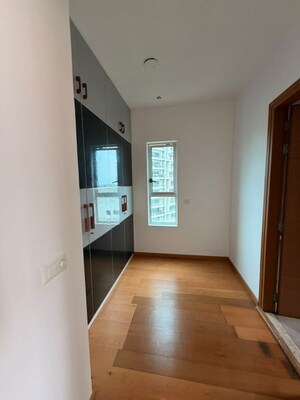 Room in 3 BHK Apartment at Tata Gurgaon Gateway, Sector 112 – for Rent