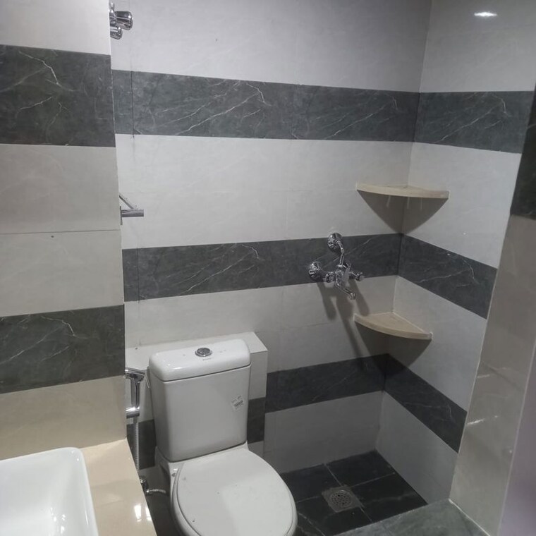 Team Area, rof-aalayas 2 Bedroom 574 Sq.Ft. Apartment In Sector 102 Gurgaon 10685503