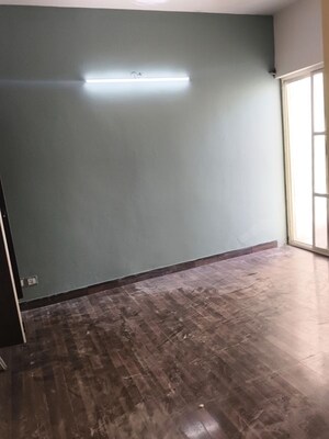 2 BHK Apartment For Rent in Paras Tierea, Sector 137