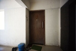 Room in 2 BHK Apartment at Ravinanda Trinity, Wagholi – for Sale
