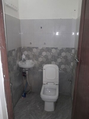 Bathroom in 2 BHK Independent House at Chinhat – for Rent