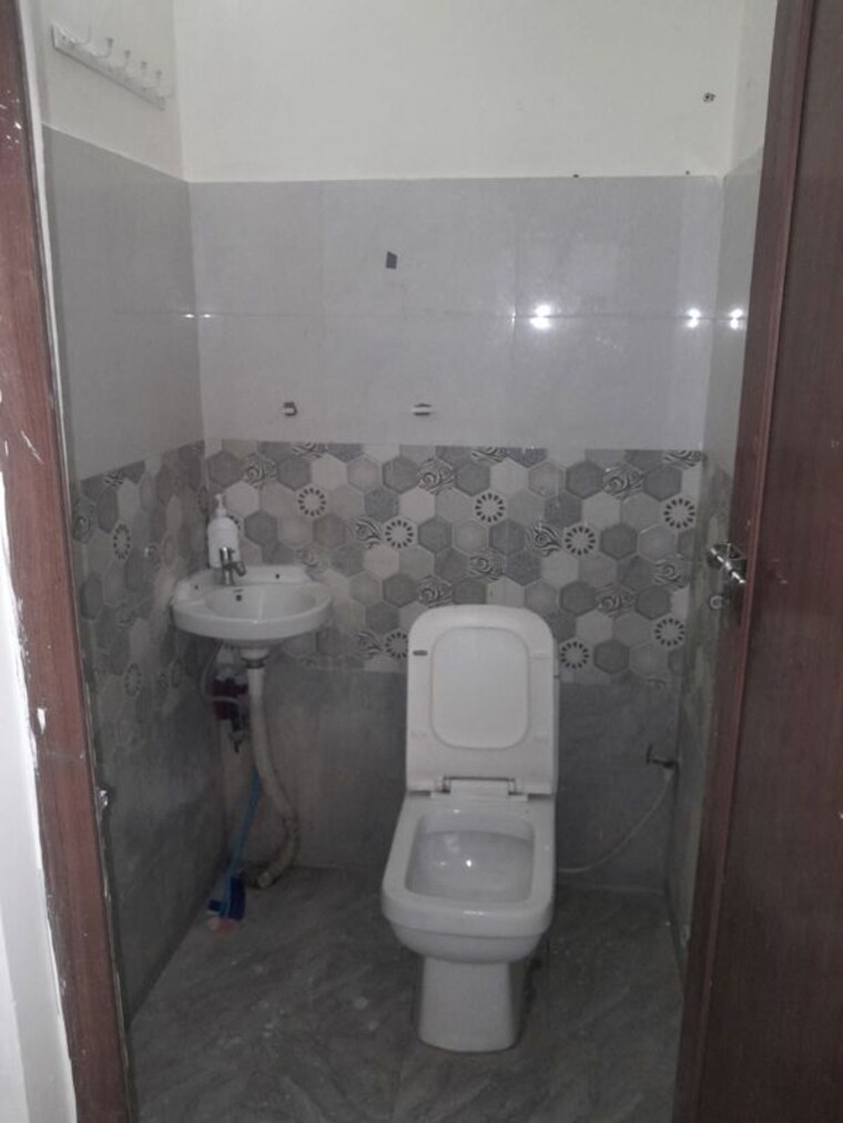 Bathroom, chinhat 2 Bedroom 1000 Sq.Ft. Independent House In Chinhat Lucknow 10685514
