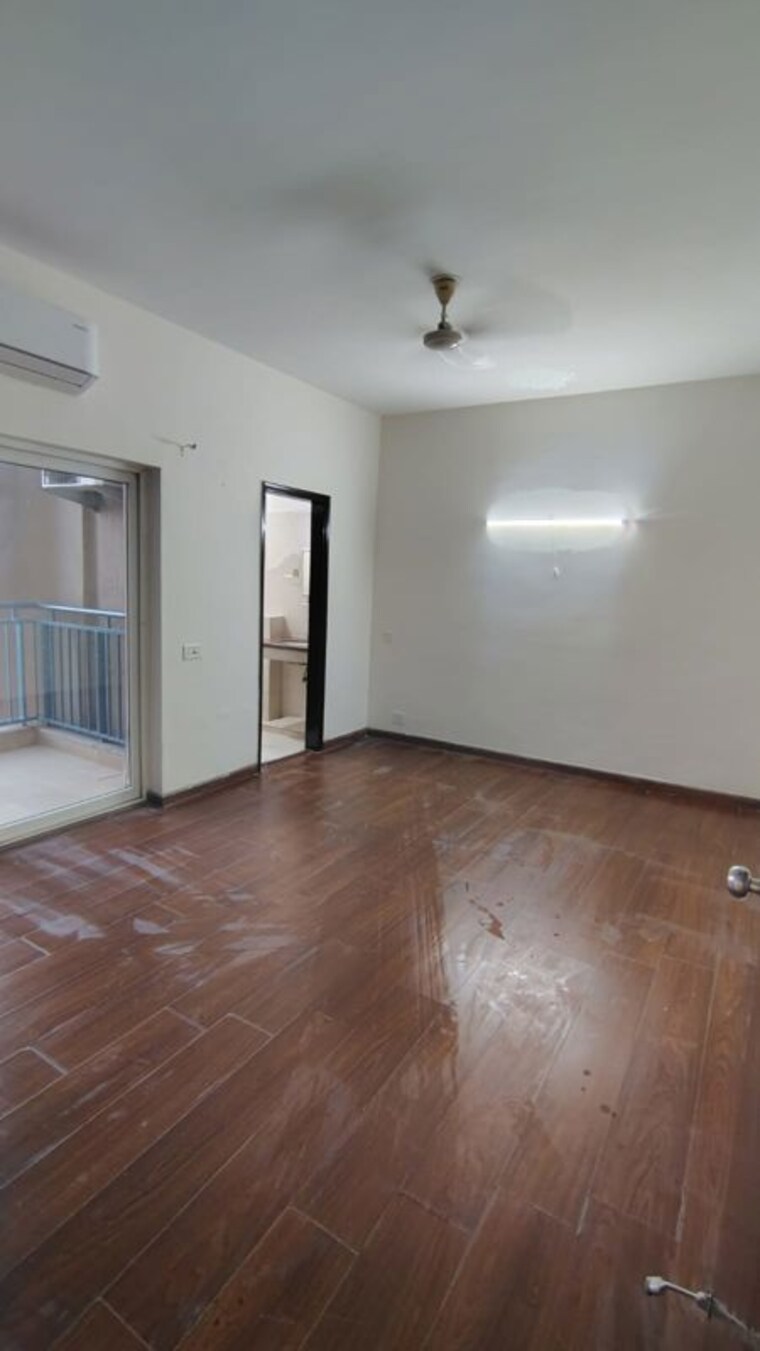 Room, spaze-privy 3 Bedroom 1930 Sq.Ft. Apartment In Sector 72 Gurgaon 10685519