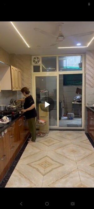 Kitchen in 3.5 BHK Villa at Sector 55 – for Rent