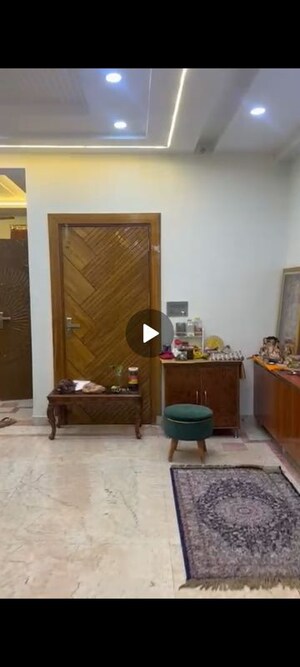 Living Room in 3.5 BHK Villa at Sector 55 – for Rent