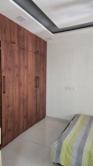 Furnished Amenities in 2 BHK Apartment at Romell Umiya Grandeur, Goregaon East – for Rent