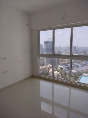 Room in 3 BHK Apartment at A And O F Residences Malad, Malad East – for Rent