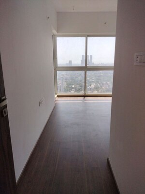 Room in 3 BHK Apartment at A And O F Residences Malad, Malad East – for Rent
