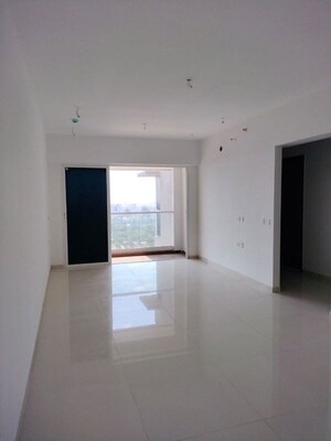Room in 3 BHK Apartment at A And O F Residences Malad, Malad East – for Rent