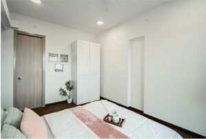2 BHK Apartment For Rent in Galaxy apartment Parel, Parel