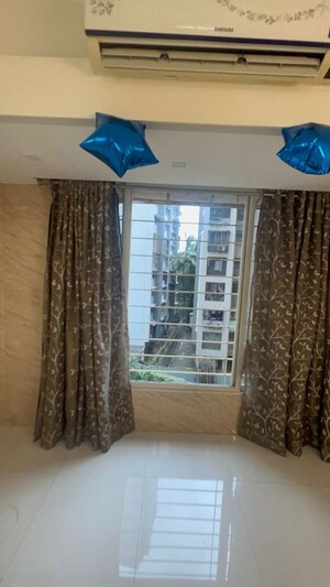 Room in 2 BHK Apartment at Group Seven Rushi Heights, Goregaon East – for Rent
