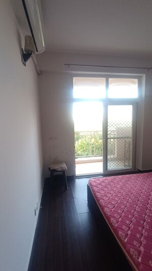 Room in  Apartment at Mahagun My Woods, Sector 16c Greater Noida – for Rent