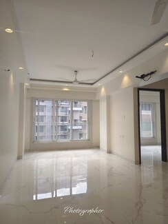 2 BHK +Apartment For Rent in Elegant Navratnamala CHS