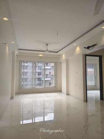 2 BHK +Apartment For Rent in Elegant Navratnamala CHS in Santacruz East, Mumbai