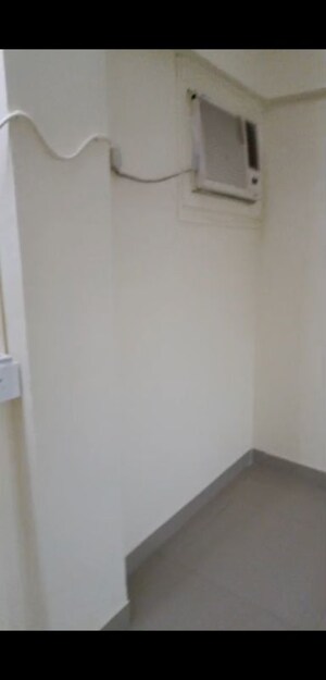 Room in 2 BHK Apartment at Palazzio CHS, Powai – for Rent