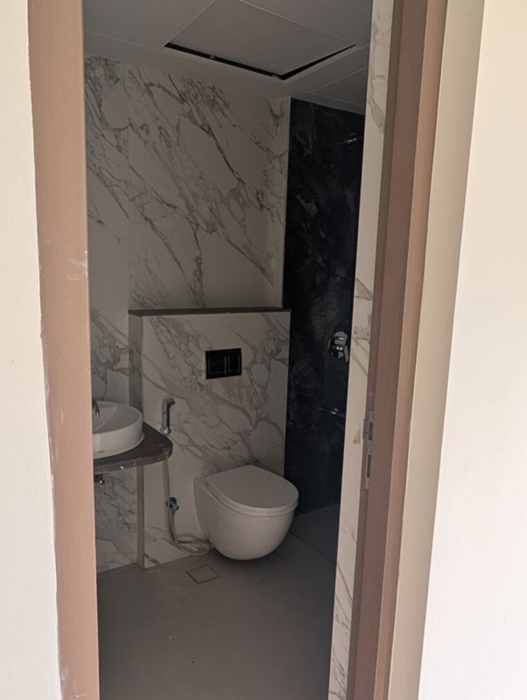 Bathroom, hubtown-seasons 2 Bedroom 754 Sq.Ft. Apartment In Chembur Mumbai 10685594