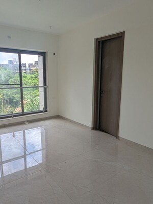 Room in 2 BHK Apartment at Hubtown Seasons, Chembur – for Rent