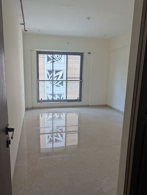 Room in 2 BHK Apartment at Hubtown Seasons, Chembur – for Rent