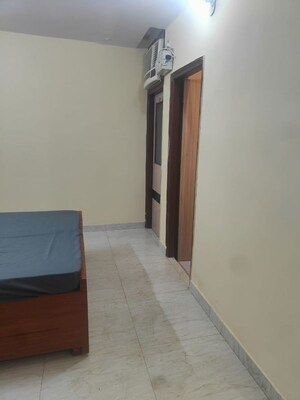 Room in 1 RK Independent House at Sector 14 – for Rent