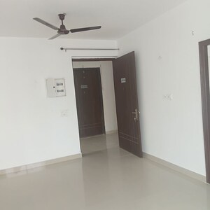 2 BHK Apartment For Rent in Tulsiani Urban Woods, Sushant Golf City