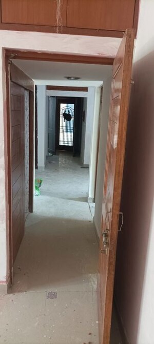 Building Lobby in 2 BHK Apartment at RWA Jalvayu Vihar, Sector 25 – for Rent