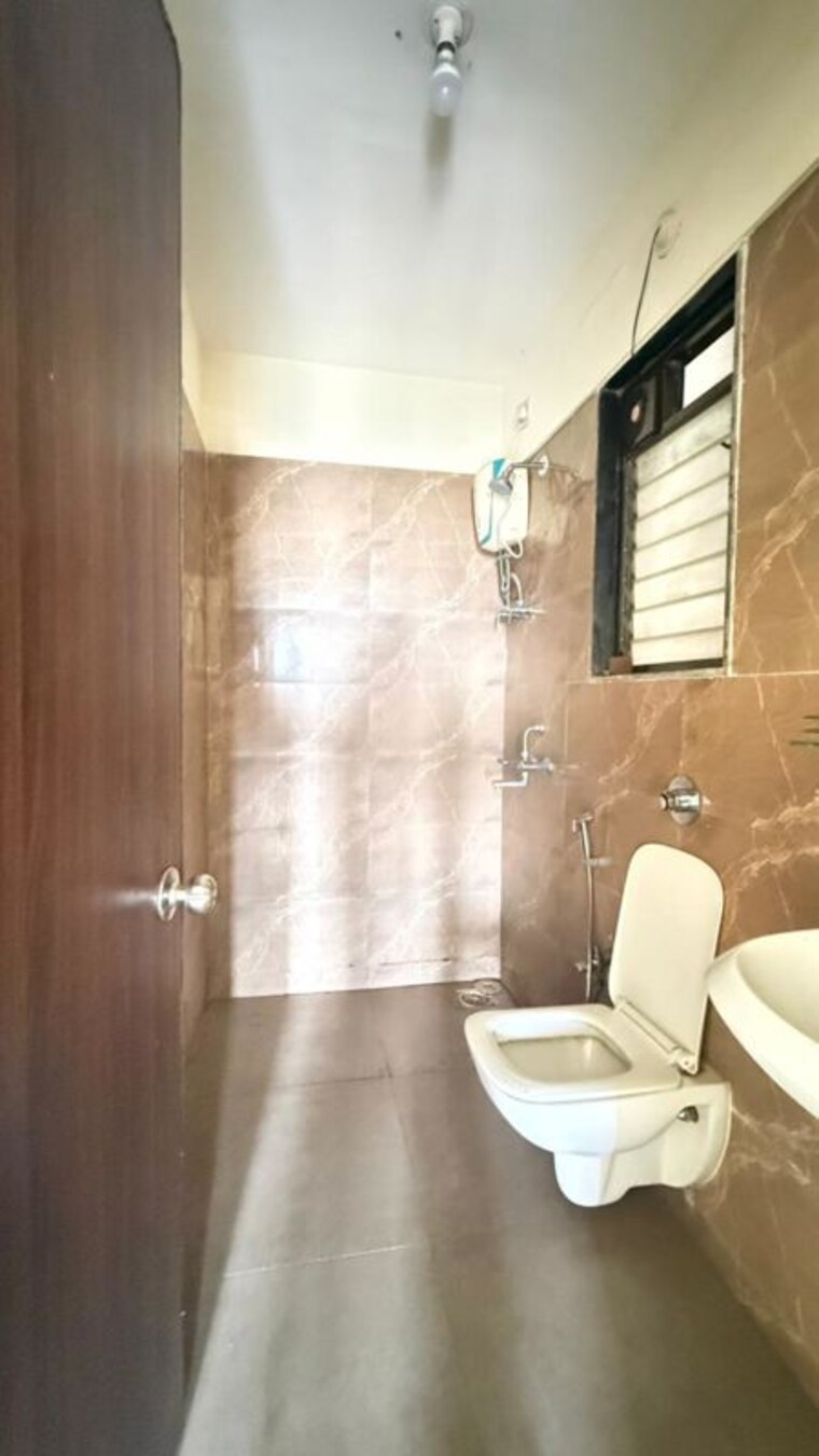 Bathroom, mj-shah-centrio 2 Bedroom 775 Sq.Ft. Apartment In Govandi Mumbai 10685600