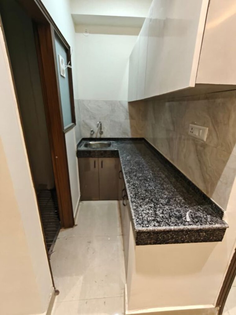 Kitchen, dlf city phase 3 1 RK 430 Sq.Ft. Builder Floor In Dlf City Phase 3 Gurgaon 10685640