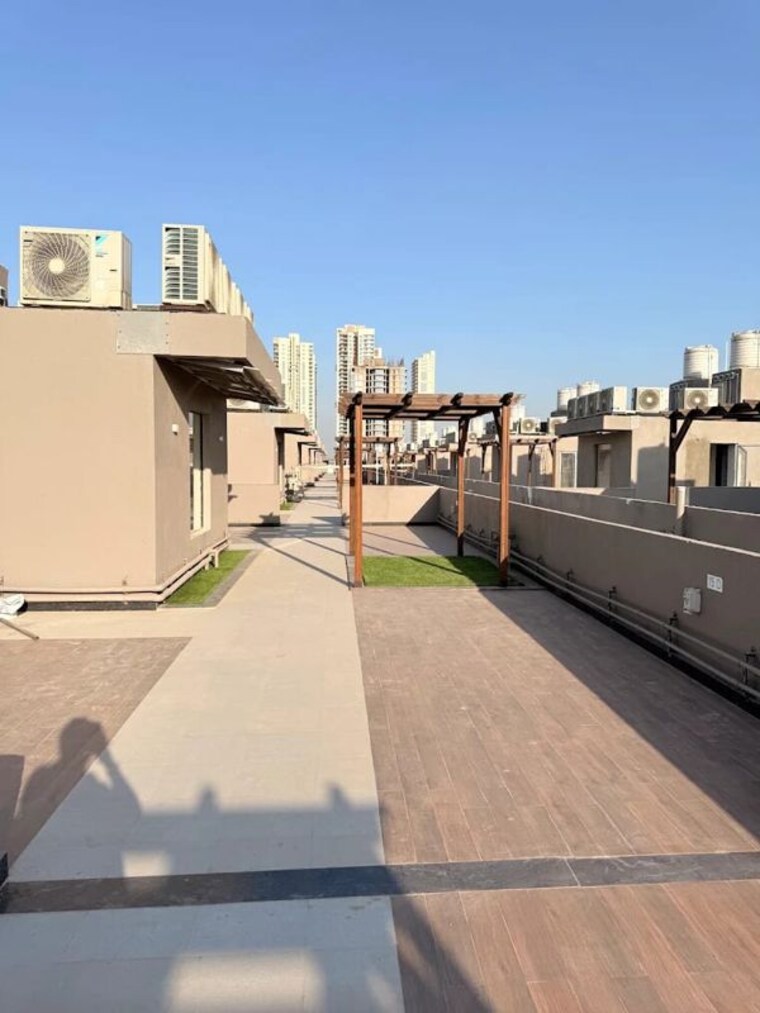 Exterior View, smart-world-orchard 3.5 Bedroom 1630 Sq.Ft. Apartment In Sector 61 Gurgaon 10685645