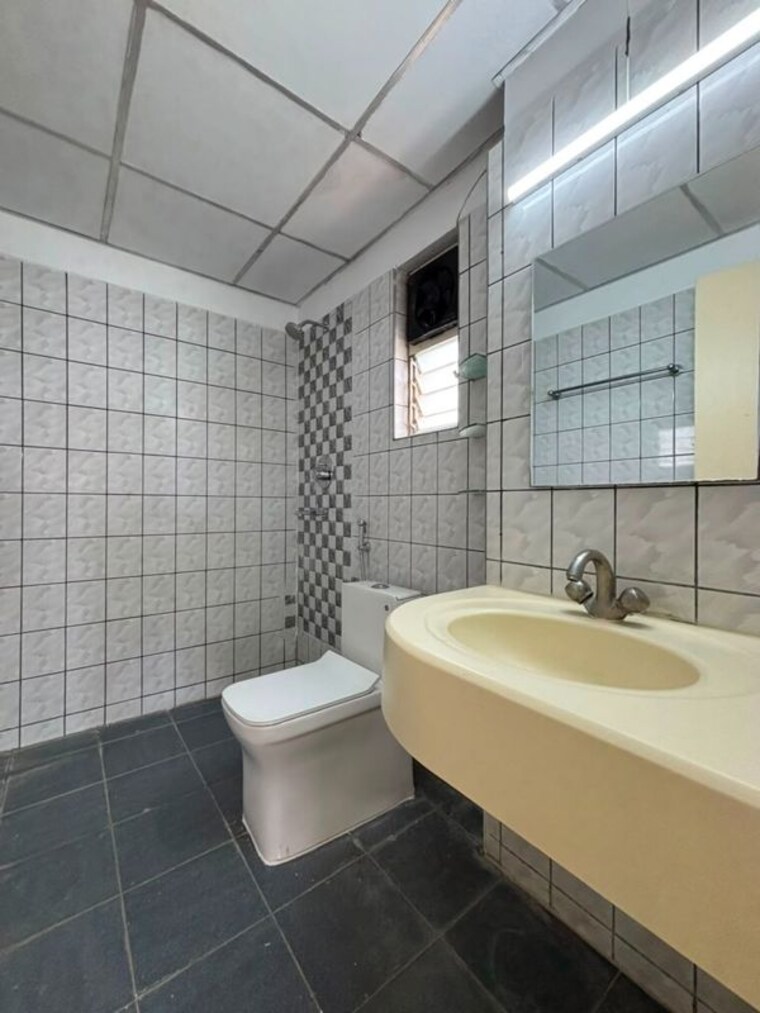 Bathroom, prestige-monte-carlo 3 Bedroom 1610 Sq.Ft. Apartment In Yelahanka Bangalore 10685647