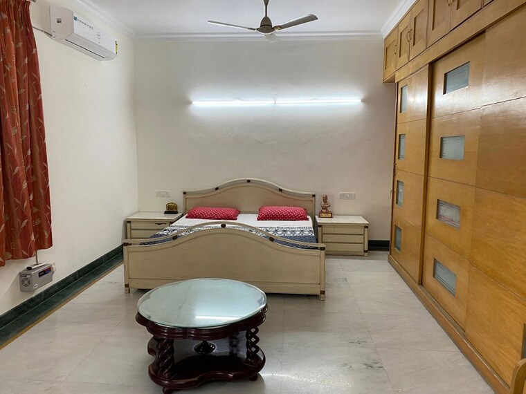 Team Area, dlf city phase 3 2 Bedroom 1200 Sq.Ft. Builder Floor In Dlf City Phase 3 Gurgaon 10685659