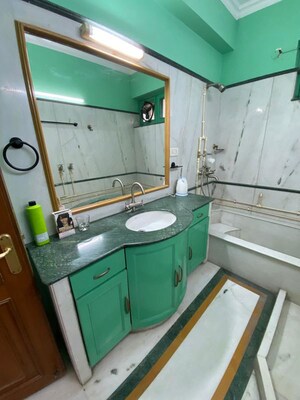 Team Area in 2 BHK Builder Floor at Dlf City Phase 3 – for Rent
