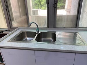 Kitchen in 2 BHK Builder Floor at Dlf City Phase 3 – for Rent