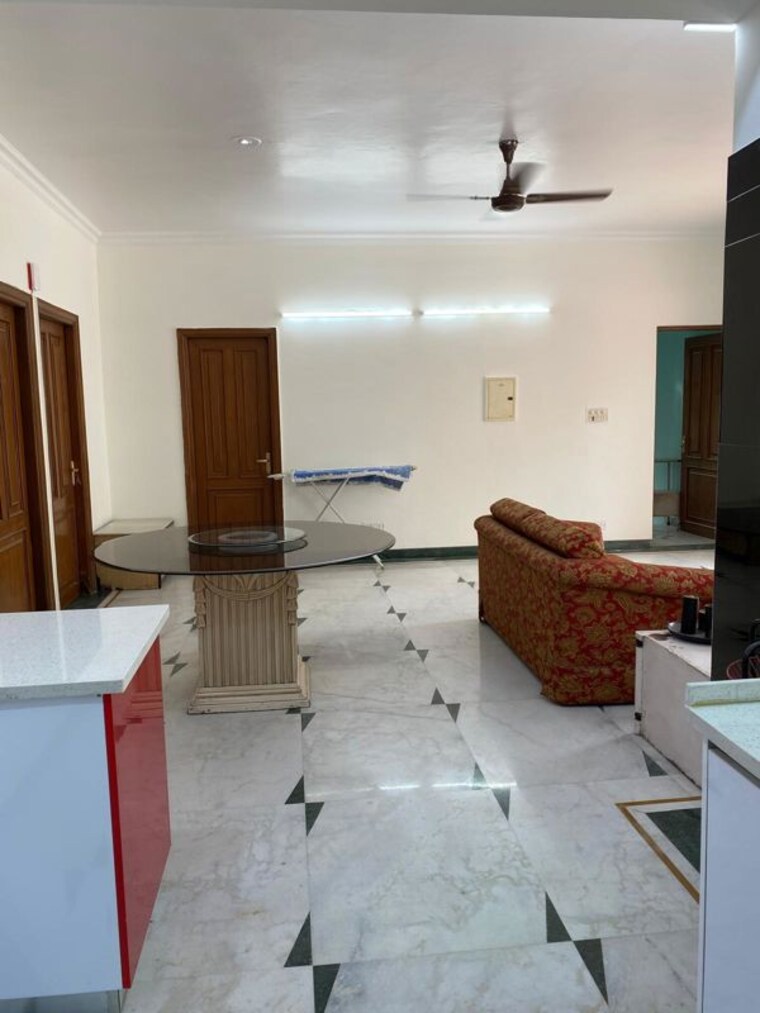 Living Room, dlf city phase 3 2 Bedroom 1200 Sq.Ft. Builder Floor In Dlf City Phase 3 Gurgaon 10685659
