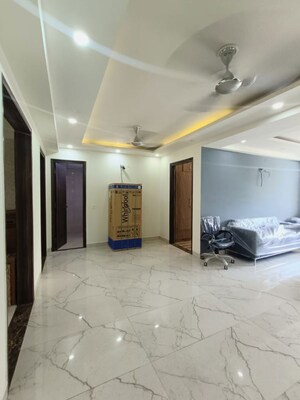 Living Room in 1 RK Independent House at Sector 14 – for Rent