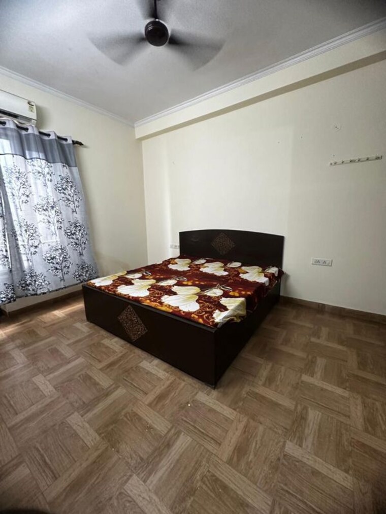 Bedroom, sector 14 1 RK 296 Sq.Ft. Independent House In Sector 14 Gurgaon 10685629