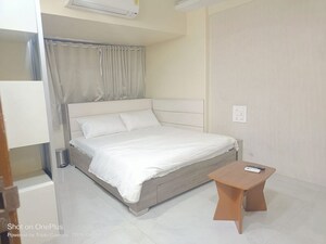 Bedroom in 2 BHK Apartment at Bandra West – for Rent