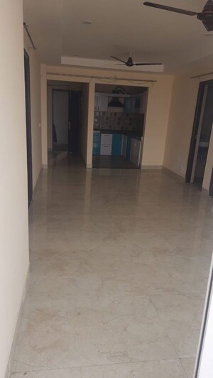 Room in 2.5 BHK Apartment at Arjunganj – for Sale