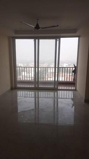 Room in 2.5 BHK Apartment at Arjunganj – for Sale