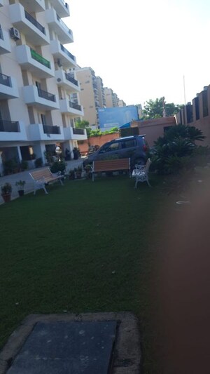 Parking in 2.5 BHK Apartment at Arjunganj – for Sale