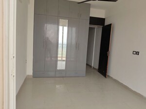 Room in 3 BHK Apartment at Sector 108 – for Rent