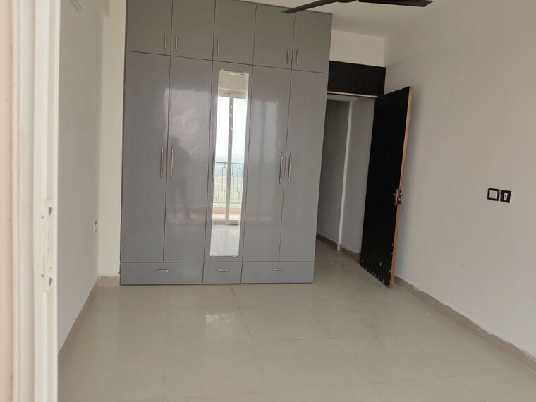 Room, sector 108 3 Bedroom 664 Sq.Ft. Apartment In Sector 108 Gurgaon 10685673