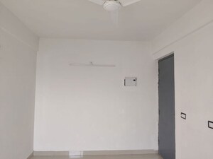 Room in 3 BHK Apartment at Sector 108 – for Rent
