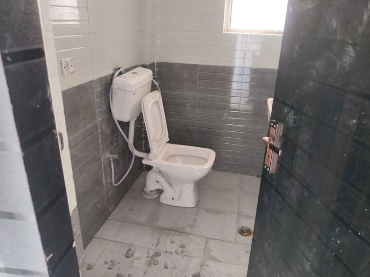 Bathroom, sector 108 3 Bedroom 664 Sq.Ft. Apartment In Sector 108 Gurgaon 10685673