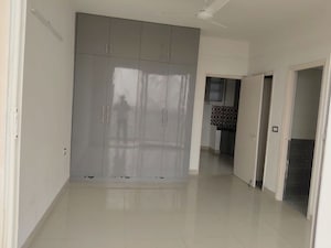 Room in 3 BHK Apartment at Sector 108 – for Rent