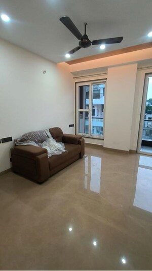 Living Room in 3 BHK Apartment at Shivalik Colony – for Rent