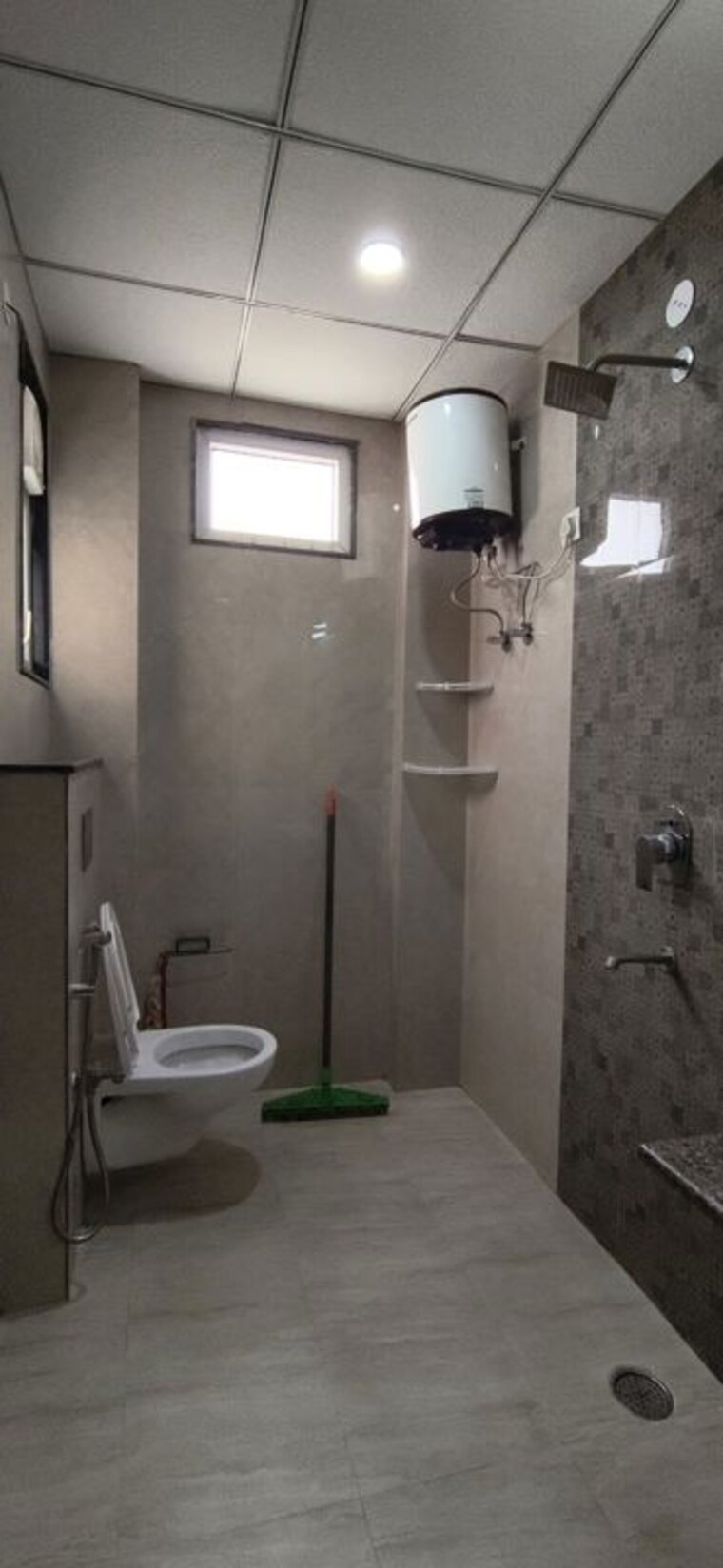 Bathroom, raj-one-good-earth 2.5 Bedroom 1650 Sq.Ft. Apartment In Sector 71 Gurgaon 10685707