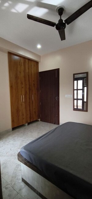 Room in 2.5 BHK Apartment at Raj One Good Earth, Sector 71 – for Rent